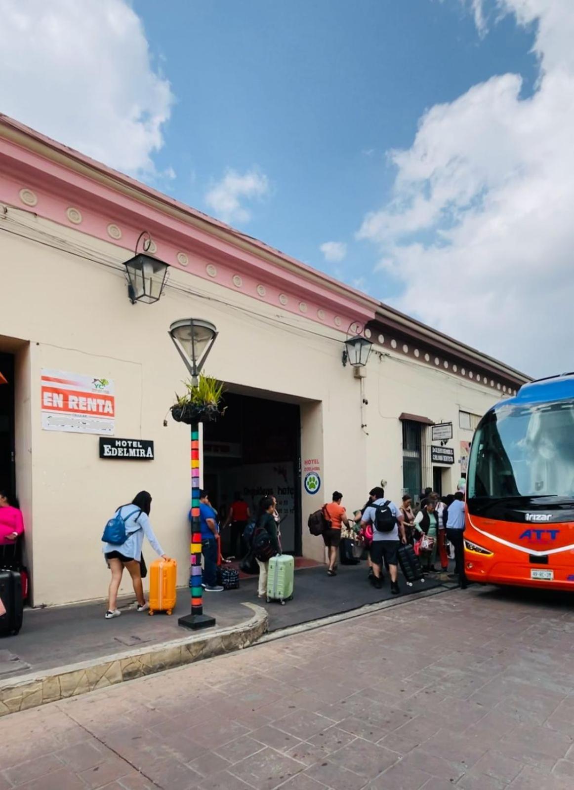 Hotel Edelmira 科米坦德多明格斯 外观 照片